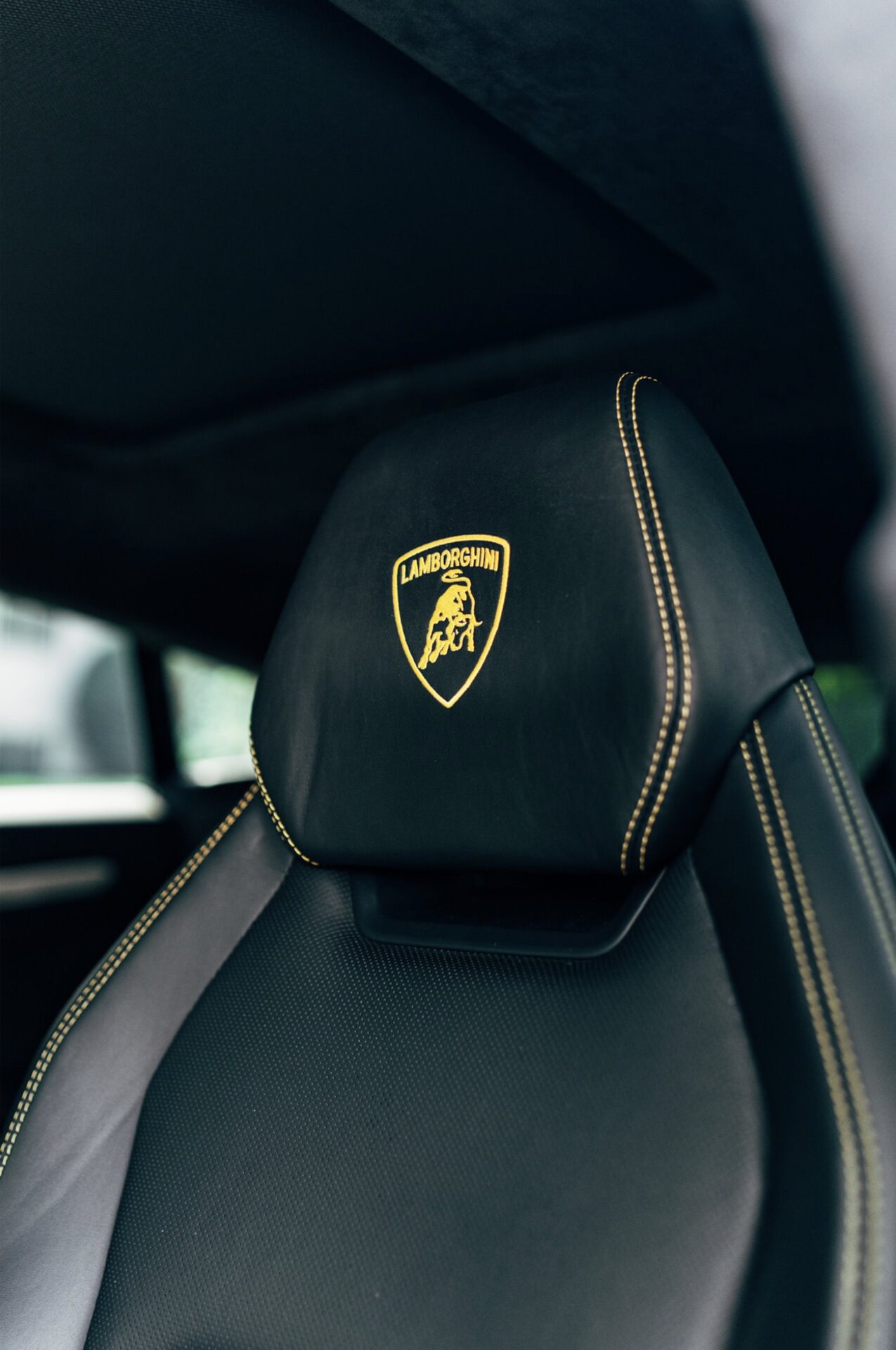 2021 Lamborghini Urus in Matte Black – photo 2