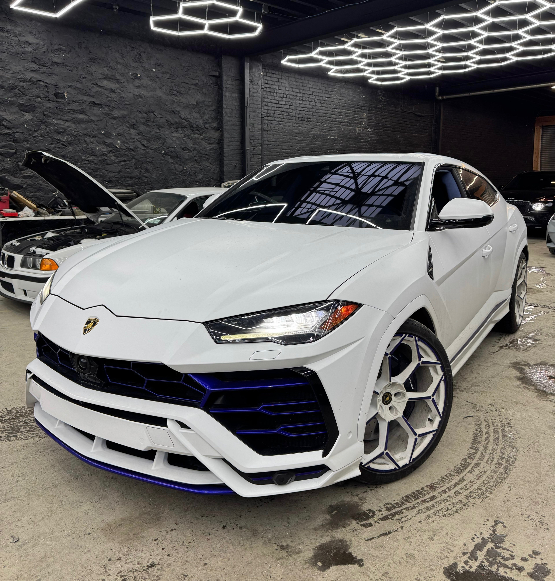 2021 Lamborghini Urus in White – photo 6